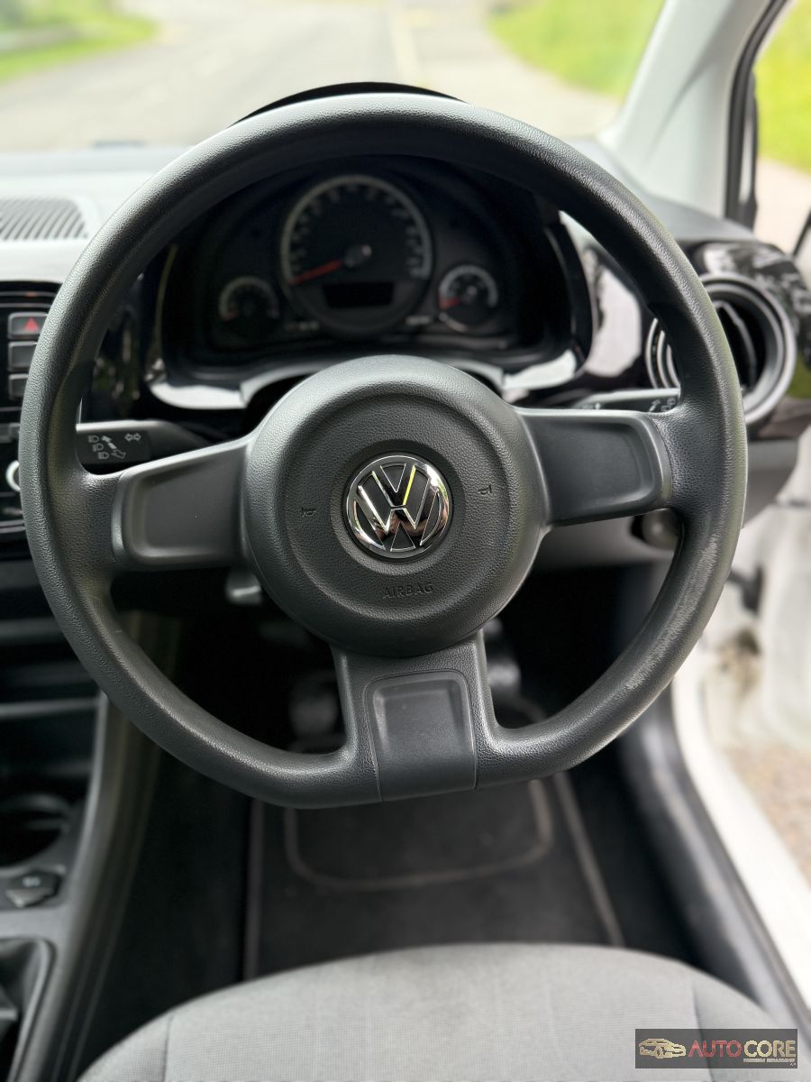 2014 Volkswagen UP – photo 12