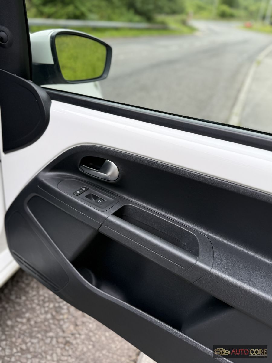 2014 Volkswagen UP – photo 14
