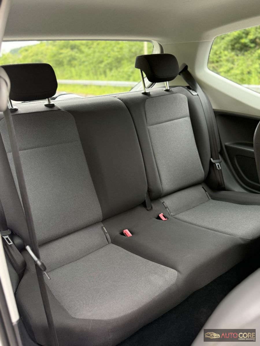 2014 Volkswagen UP – photo 15